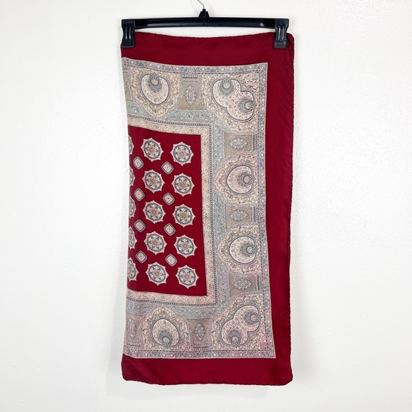 Vintage Maroon Paisley Rolled Hem Satin Scarf Shawl Neck Warmer Accessory - Picture 5 of 8